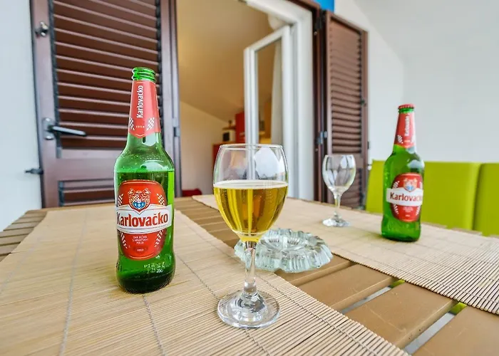 Nena בית הארחה 4*