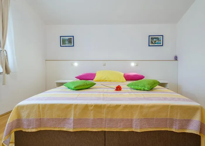 Nena בית הארחה 4*