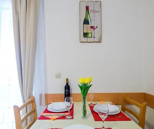 Nena בית הארחה