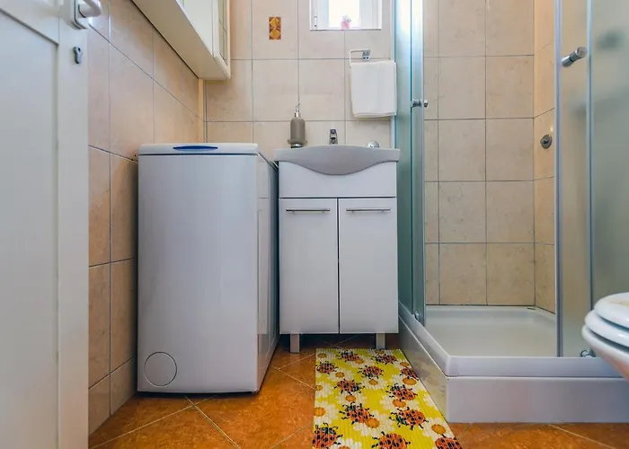 Nena בית הארחה זאדאר