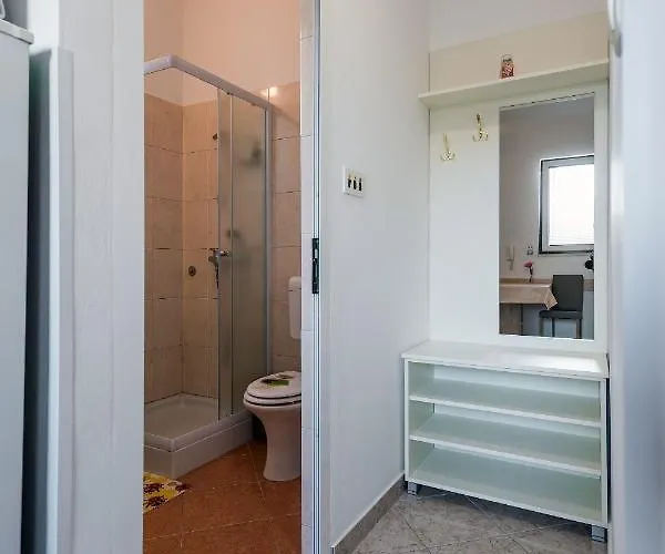 בית הארחה Nena