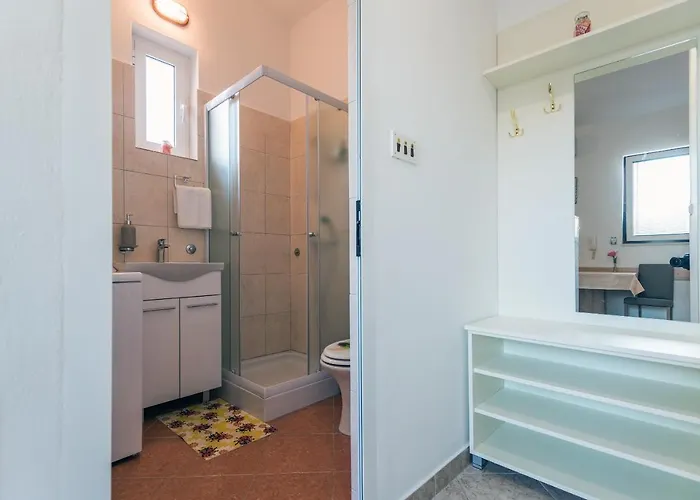 Nena Guest house 3*